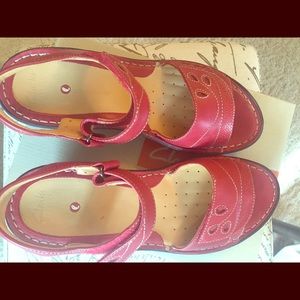 Clark’s Leather Walking Sandals